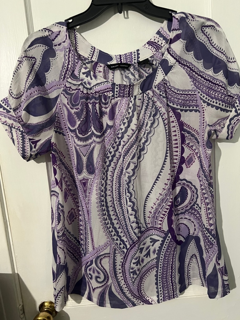 New York & Company Purple Paisley Short-Sleeve Blouse